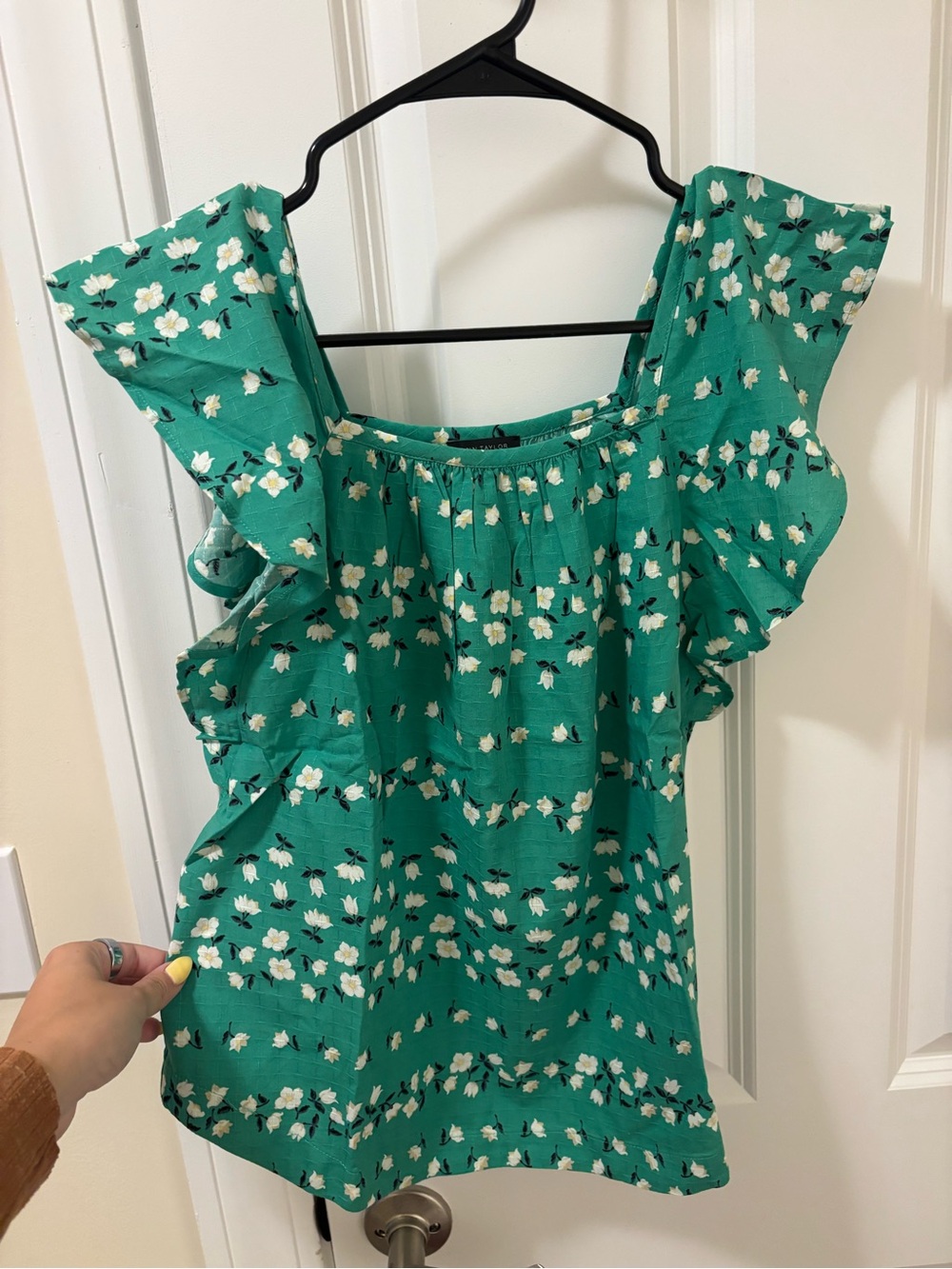 Ann Taylor Green Floral Ruffle Sleeve Blouse